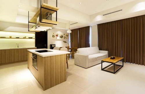 South Tangerang Hotel | Aviary Bintaro