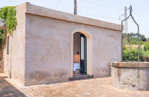 Coste House | Avocado Garten by Interhome