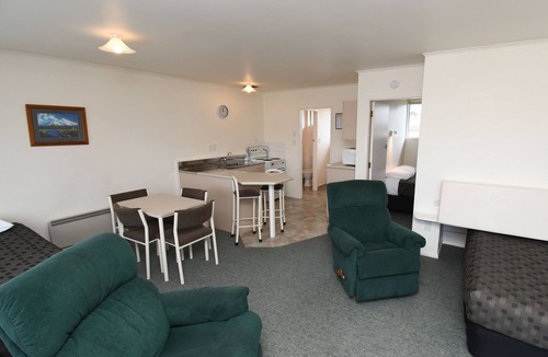 Hawera Apartment | Avon Motel