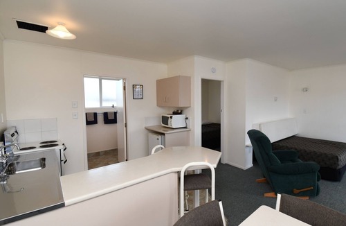 Hawera Apartment | Avon Motel