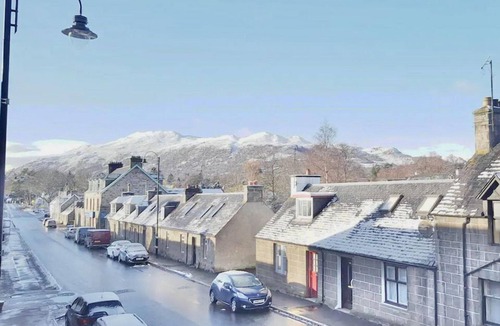 Newtonmore Apartment | Award-winning & stylish - Caman House, in the heart of the Cairngorms.