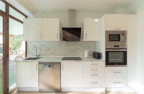 Marratxi House | Awesome home in Palma with private swimming pool, can be inside or outside