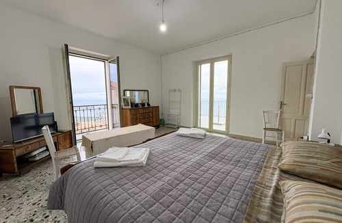 San Marco d'Alunzio Bed & Breakfast | B&B StudioArcodia - Camera con Balcone