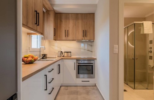 Roda Apartment | B1: Single Bedroom Suite on a Suite Complex