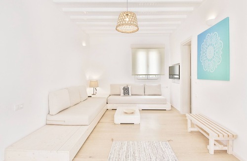 Houlakia House | Baba Houlakia