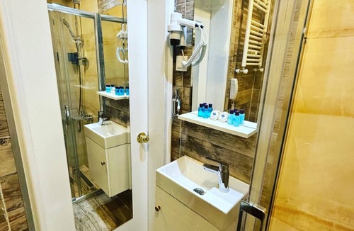 Bakırkoy Hotel | Bakirkoy Tashan Business & Airport Hotel