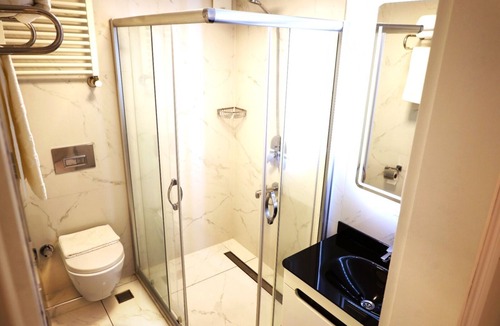 Bakırkoy Hotel | Bakirkoy Tashan Business & Airport Hotel