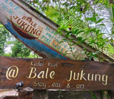 Tanjung Bed & Breakfast | Bale Jukung