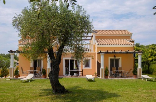Roda Apartment | Ballas Paradise