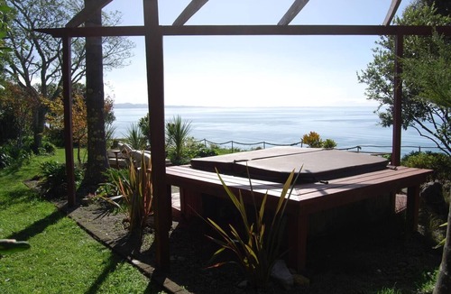 Parapara House | Bamboo Cabin, Golden Bay Lodge
