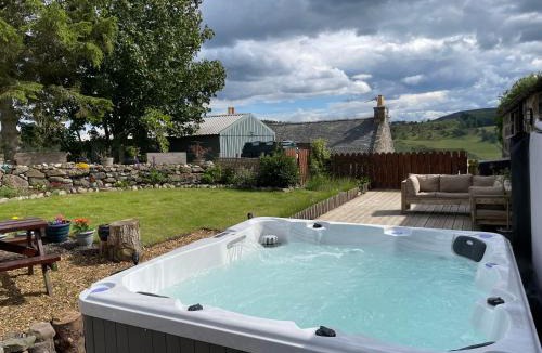 Alford House | Barclay’s But n Ben