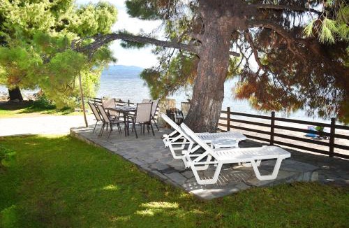 Metamorfosi House | Barlee Beach Front House, Metamorfosi