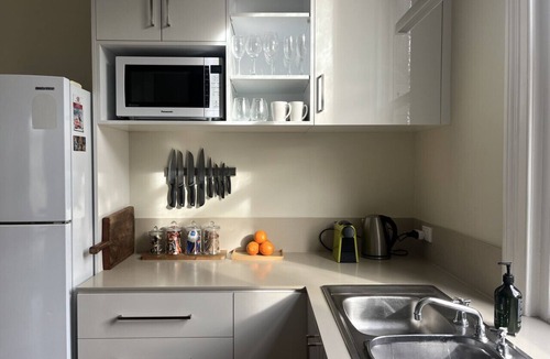 Battery Point House | Battery Point Village - Stunning Large Home