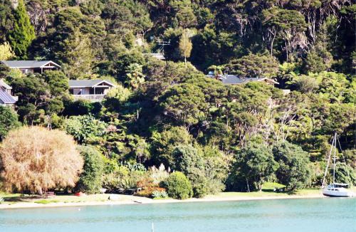 Russell House | Bay of Islands Cottages
