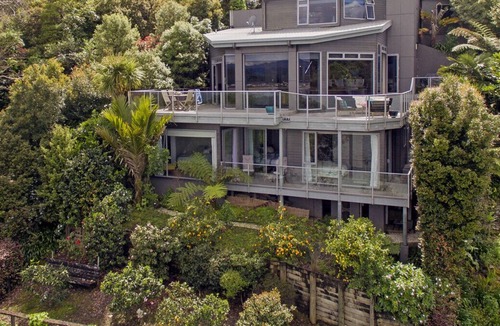 Whitianga Cottage | Bay View Escape - Whitianga Holiday Home
