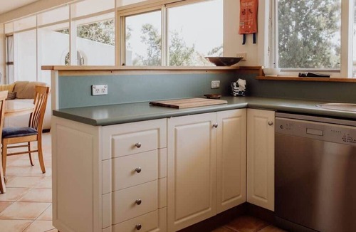St Helens House | Bay Views with Swimming Pool