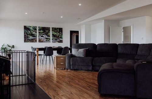 St Helens House | Bayview Lodge - Views Views Views!