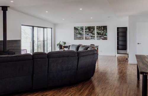 St Helens House | Bayview Lodge - Views Views Views!