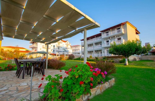 Amoudi Apartment | Baywatch 3 on the water