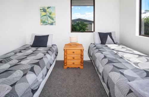Papamoa Beach House | Beach House with Spacious Backyard in Papamoa