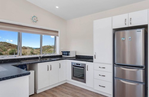 Ohope House | Beach Retreat - Ohope Holiday Home