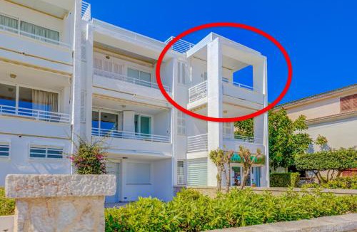 Puerto de Pollensa Apartment | Beachfront Apartment Sivella by Sealand Villas