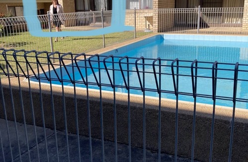 Batehaven Apartment | Beachfront Batemans Bay-Batehaven NSW 2 bedroom apartment,pool, free parking