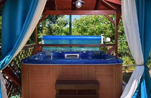 Roda Villa | Beachfront Family Luxury Villa Jolie: tennis, pool, jacuzzi, sauna, ping-pong.