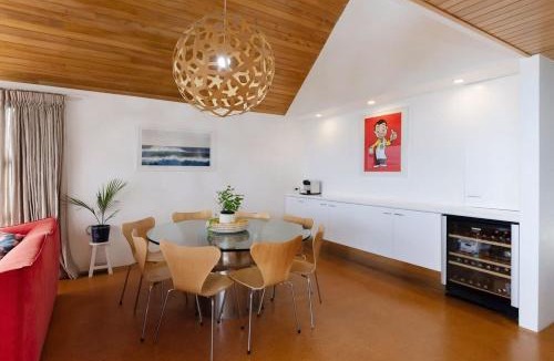 Oakura House | Beachfront Oakura - steps from stunning beach