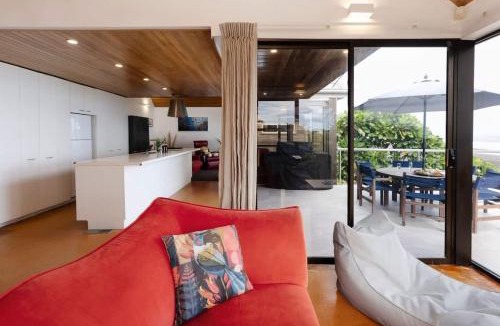 Oakura House | Beachfront Oakura - steps from stunning beach