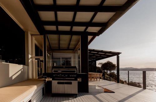 Opossum Bay House | Beachfront Paradise in Opossum Bay