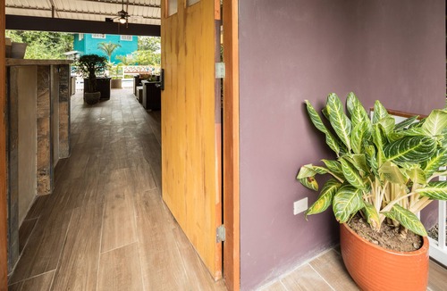 Chiguata Villa | Beachfront villa with pool. Hosts big families, groups or small retreats.