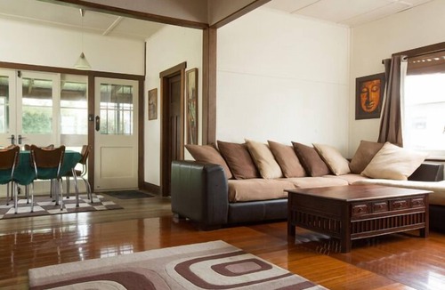Beauty Point House | Beachside - Beauty Point. nUnique Spacious Waterfront Pet-friendly
