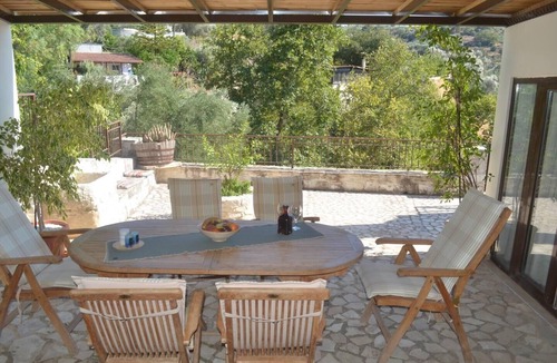 Faistos House | Beautiful 2-Bed House in Panagia Crete