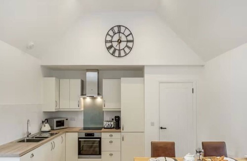 Tain Cottage | Beautiful detached rural farm cottage in peaceful Easter Ross peninsula.