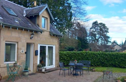 Callander House | Beautiful Historic Cottage
