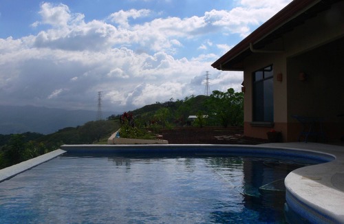 Mercedes House | Beautiful house, views, pool, best climate
