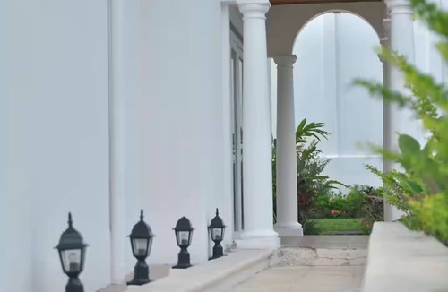 Ciudad Cariari House | Beautiful large palace with huge private pool less than 10min from the airport