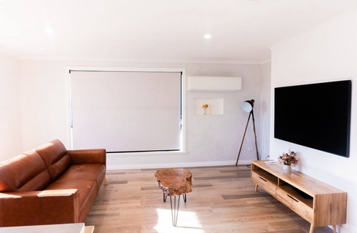 Prospect Vale House | Beautiful Mountain Views