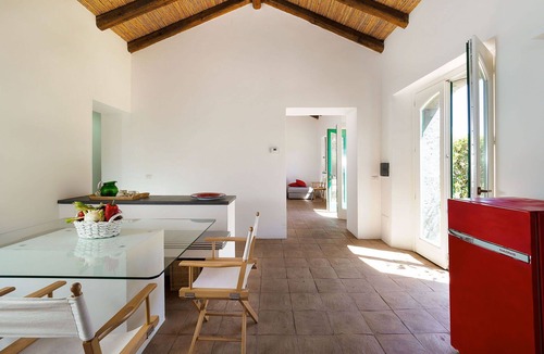 Montelaguardia Villa | Beautiful private villa with private pool, WIFI, TV, terrace, pets allowed and panoramic view