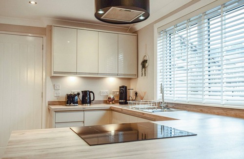 Callander Cottage | Beautiful riverside holiday home.