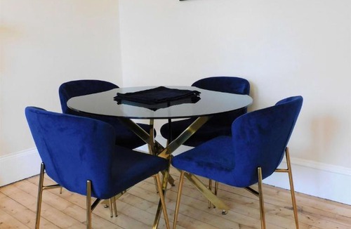 Partick Apartment | Beautiful & spacious 2 bed apt in Glasgow West End