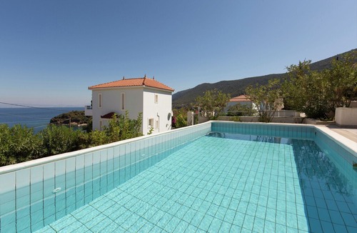 Samos Town Villa | Beautiful Villa in Agia Paraskevi Samos with Swimming Pool