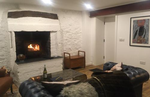 Drem House | Beautifully Renovated Self-Contained Farm Cottage - close to beaches, North Berwick and the Golf Coast