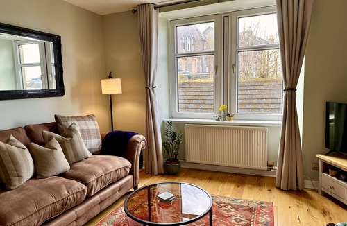 Inverness City Centre Apartment | Bed on the Brae - Inverness