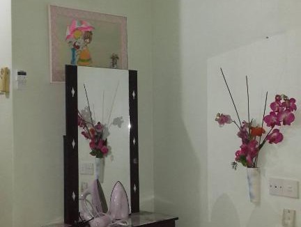 Kampung Puah Seberang Apartment | bedroom attached bathroom