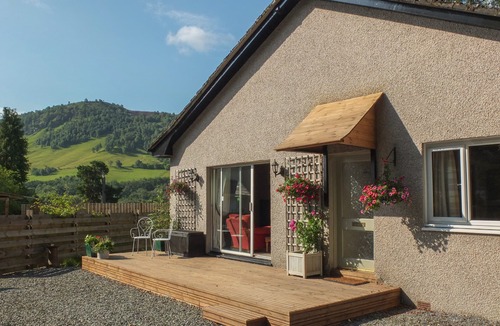 Blair Atholl Cottage | BEECHWOOD COTTAGE, family friendly, with open fire in Blair Atholl
