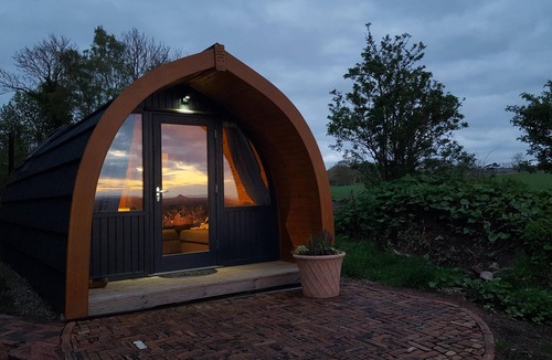 Dunbar Cabin | Belhaven Bay Pod - Luxury Double Bed - Sea View