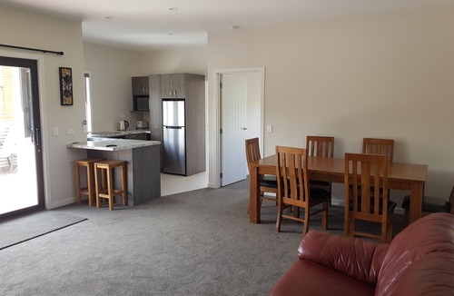 Lowburn House | Bellhaven - Relax and enjoy