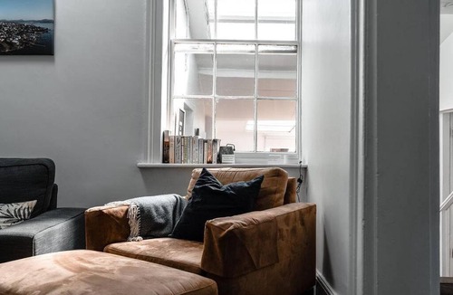 Battery Point House | Berwick Cottage and Studio
